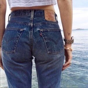Levi’s 505 vintage high waisted “mom jeans” 6s